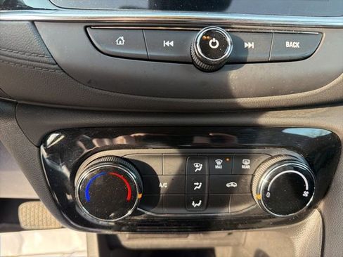 Used 2023 Buick Encore GX Preferred image 12
