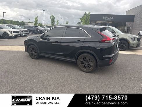 Used 2022 Mitsubishi Eclipse Cross LE FWD image 3