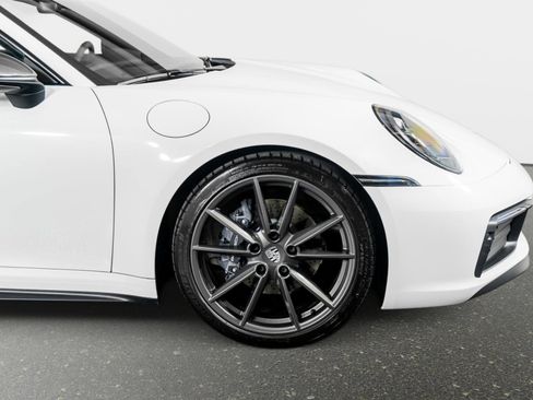 Used 2023 Porsche 911 Carrera T RWD image 6