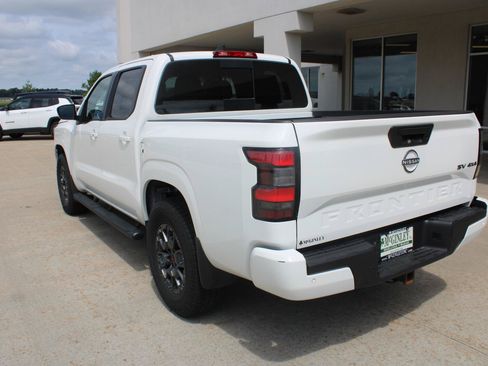 Used 2023 Nissan Frontier SV w/ SV Convenience Package AWD/4WD image 10