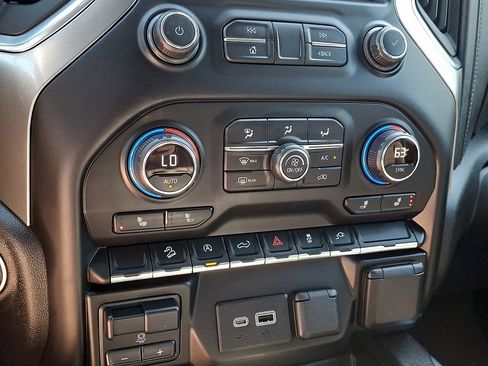 Used 2021 Chevrolet Silverado 1500 RST w/ All Star Edition Plus AWD/4WD image 15