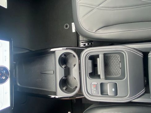 New 2025 Ford Mustang Mach-E Select image 18