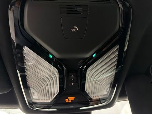 Used 2022 BMW X5 M50i AWD/4WD image 27