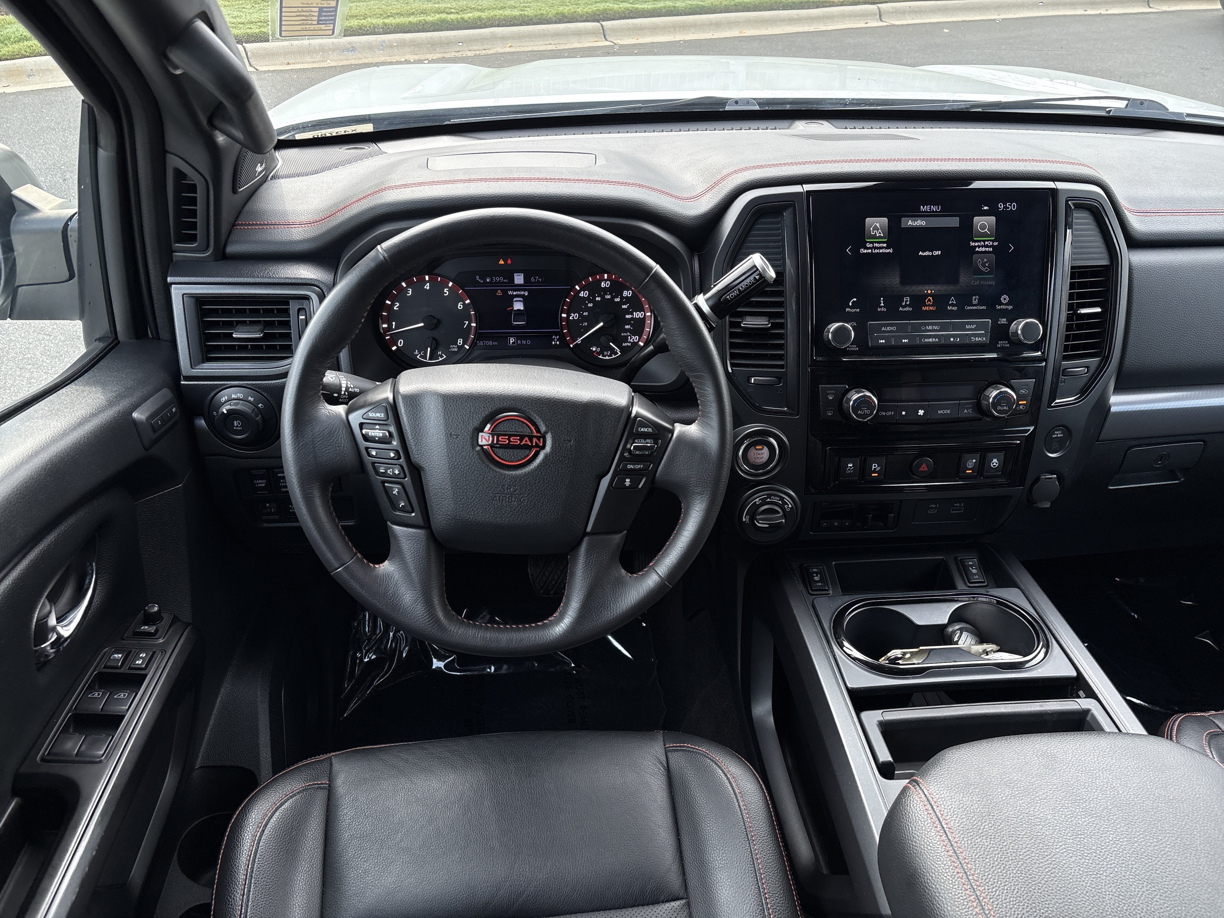 Used 2023 Nissan Titan PRO-4X w/ Pro-4x Convenience Package AWD/4WD image 19