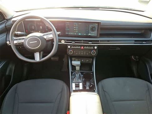 Used 2025 Hyundai Tucson SEL image 25