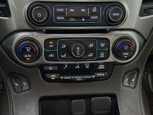 Used 2019 Chevrolet Tahoe LT w/ LT Signature Package image 16