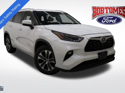Used 2023 Toyota Highlander XLE