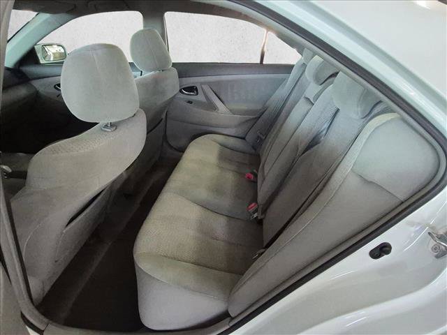 Used 2011 Toyota Camry LE FWD image 18