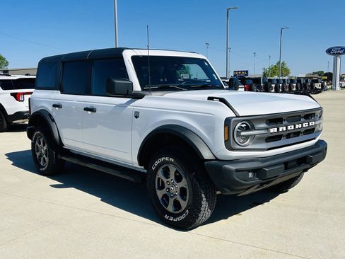 Used 2023 Ford Bronco Big Bend AWD/4WD image 2