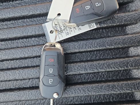 Used 2024 Ford F150 XLT w/ Mobile Office Package image 22