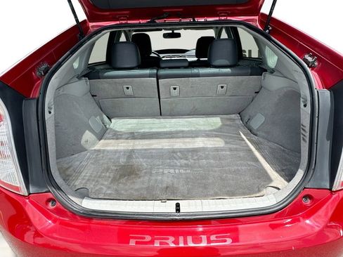 Used 2014 Toyota Prius Five w/ Preferred Accessory Package FWD image 29