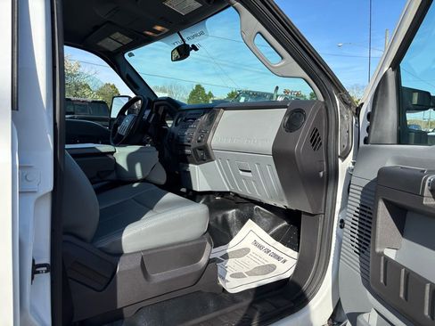 Used 2015 Ford F250 XL w/ Power Equipment Group image 29