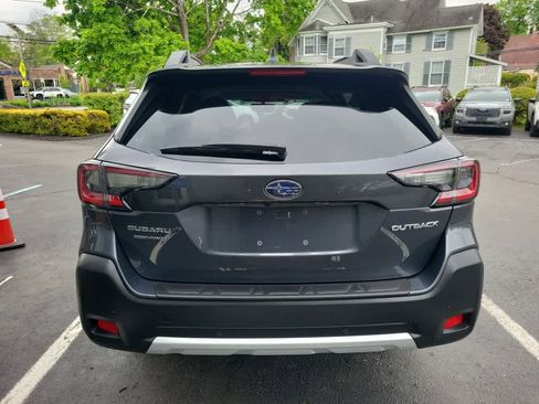 Certified 2023 Subaru Outback Limited AWD/4WD image 4