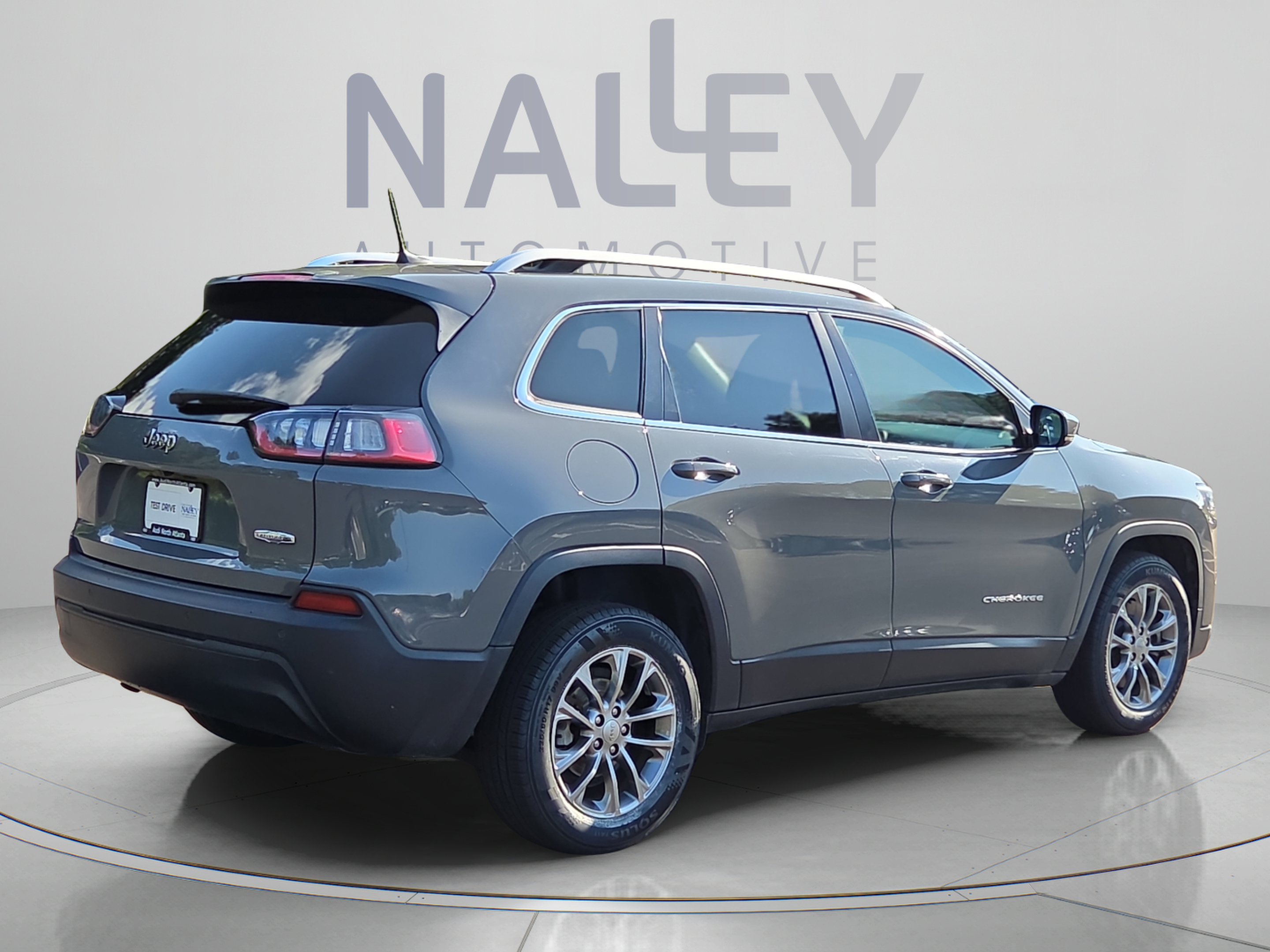 Used 2019 Jeep Cherokee Latitude Plus FWD image 5