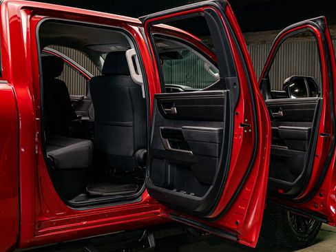 Used 2022 Toyota Tundra SR5 w/ Convenience Package image 30