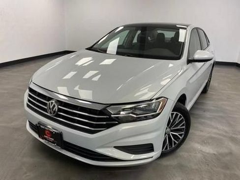 Used 2019 Volkswagen Jetta SE FWD image 1