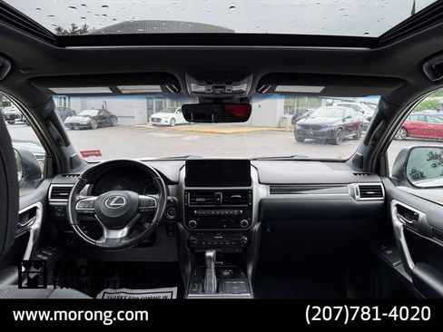 Used 2022 Lexus GX 460 Premium w/ Accessory Package AWD/4WD image 31