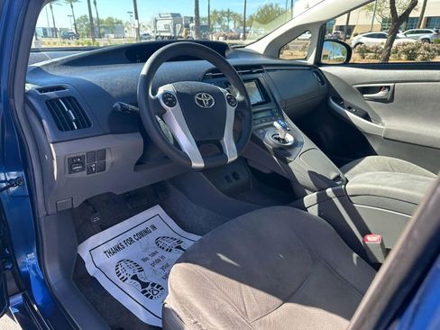 Used 2010 Toyota Prius Two image 9