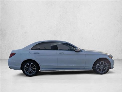 Used 2016 Mercedes-Benz C 300 4MATIC Sedan image 4
