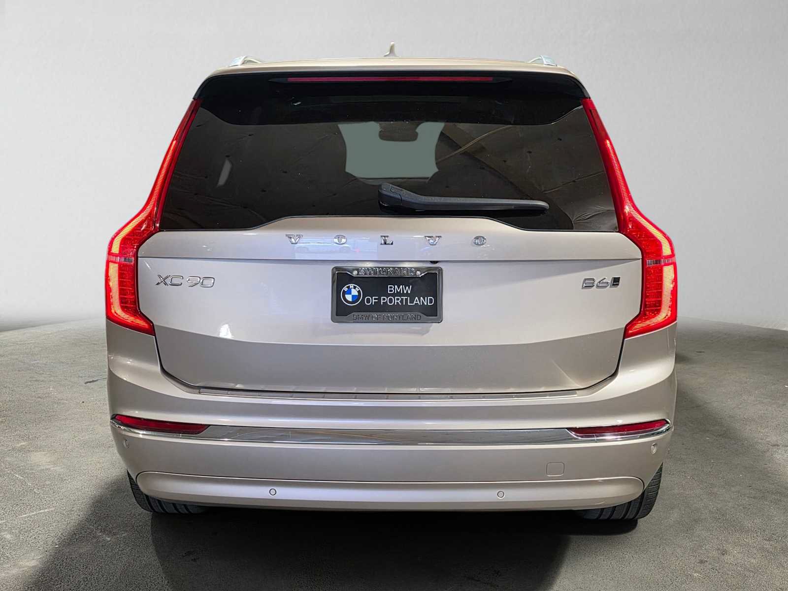 Used 2024 Volvo XC90 B6 Plus w/ Protection Package Premier AWD/4WD image 4