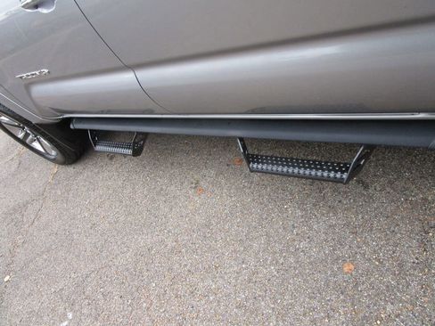 Used 2017 Toyota Tacoma Limited image 16