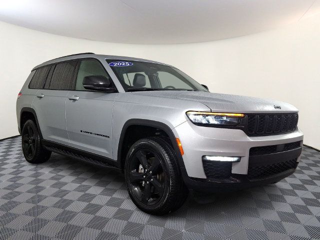 Used 2025 Jeep Grand Cherokee L Limited w/ Black Appearance Package AWD/4WD image 1