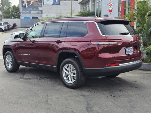 New 2025 Jeep Grand Cherokee L Laredo image 5