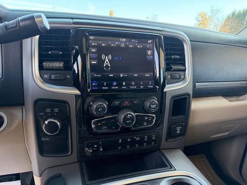 Used 2018 RAM 3500 Laramie Longhorn image 15