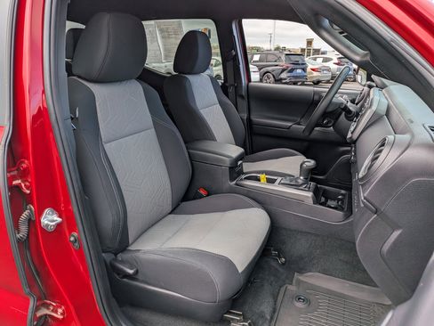 Certified 2023 Toyota Tacoma TRD Off-Road AWD/4WD image 25