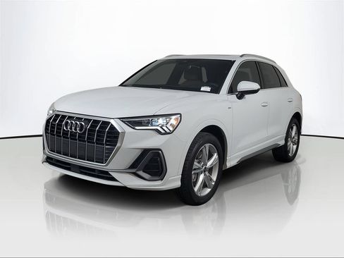 Used 2023 Audi Q3 2.0T Premium Plus w/ Premium Plus Package AWD/4WD image 3
