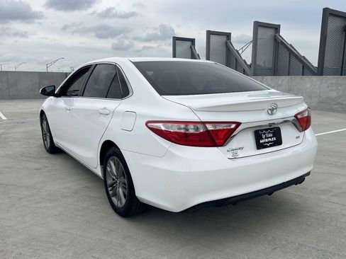 Used 2017 Toyota Camry SE FWD image 8