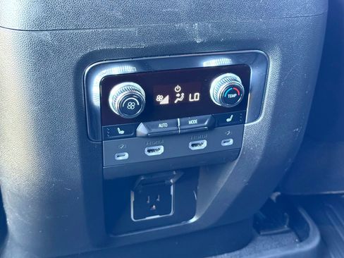Used 2023 GMC Yukon Denali Ultimate image 24