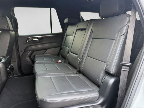 Used 2025 Chevrolet Tahoe Z71 AWD/4WD image 14