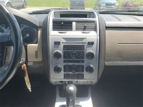 Used 2010 Mercury Mariner 2WD image 26