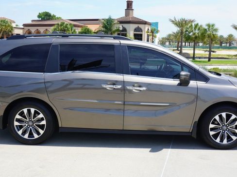 Used 2021 Honda Odyssey EX-L image 4