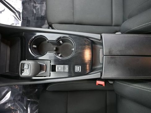 Used 2024 Nissan Rogue S FWD image 33