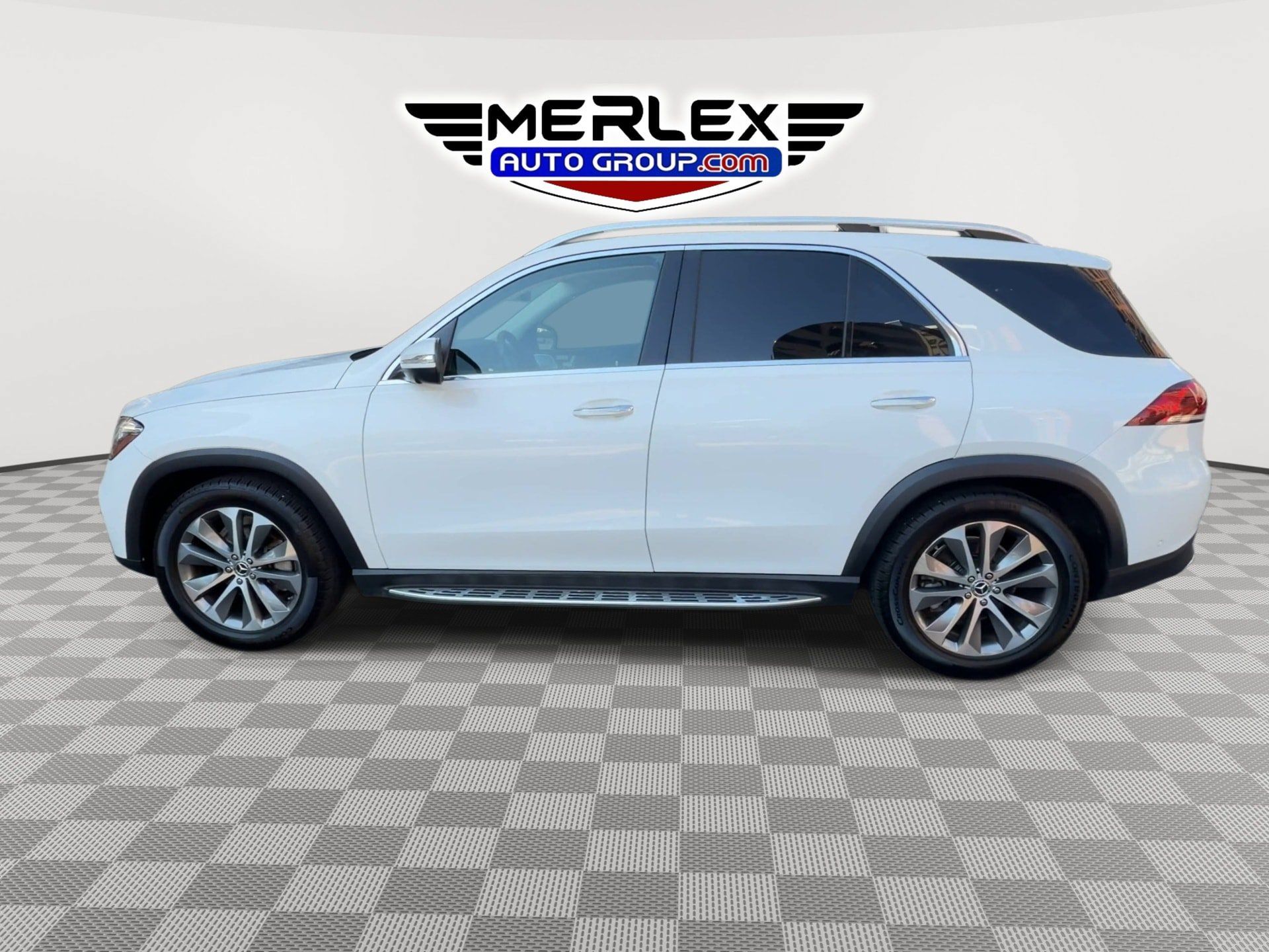 Used 2020 Mercedes-Benz GLE 350 4MATIC w/ Premium Package image 6