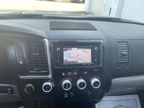 Used 2018 Toyota Sequoia SR5 w/ Premium Package AWD/4WD image 17