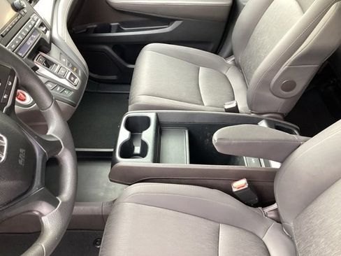Used 2022 Honda Odyssey LX image 11