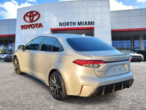 Used 2024 Toyota Corolla SE FWD image 3