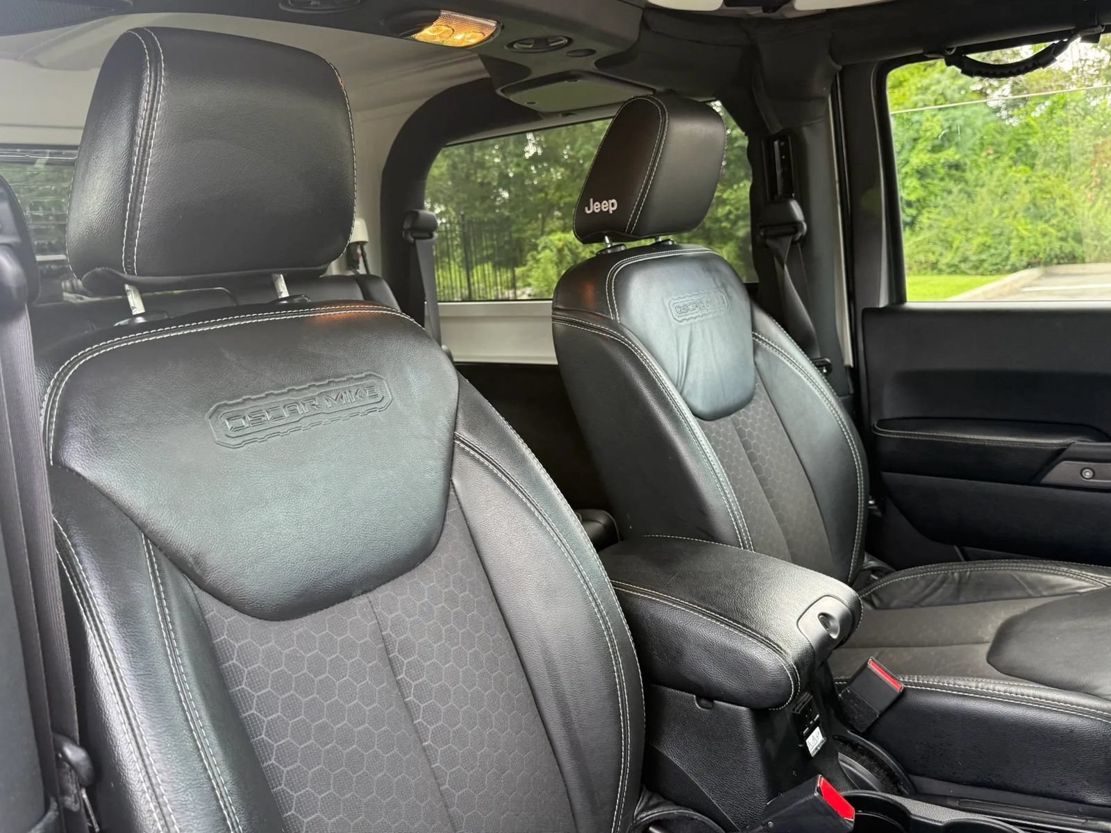 Used 2017 Jeep Wrangler Sport AWD/4WD image 18