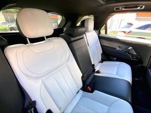 Used 2024 Land Rover Range Rover Sport Dynamic SE image 18