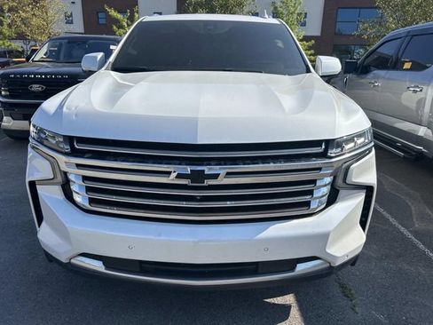 Used 2021 Chevrolet Tahoe High Country w/ Premium Package AWD/4WD image 2