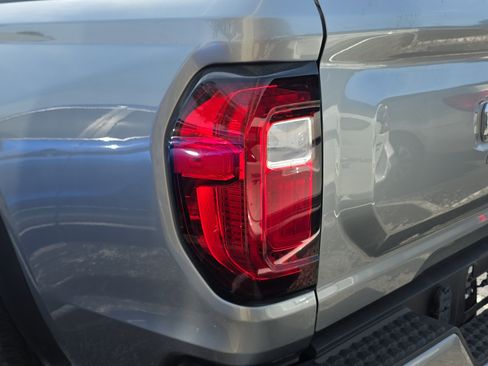 Used 2023 GMC Canyon Elevation w/ Elevation Premium Package image 10