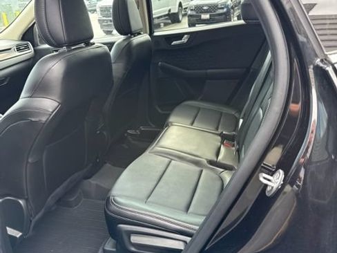 Used 2020 Ford Escape Titanium w/ Titanium Premium Package 2.0 AWD/4WD image 7
