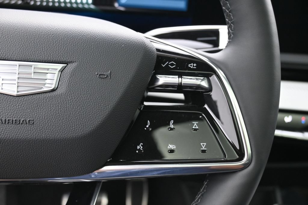 Certified 2025 Cadillac Optiq Sport 2 AWD/4WD image 15