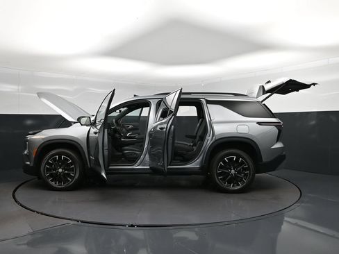 New 2026 Chevrolet Traverse LT w/ Sun and Wheel Package FWD image 46