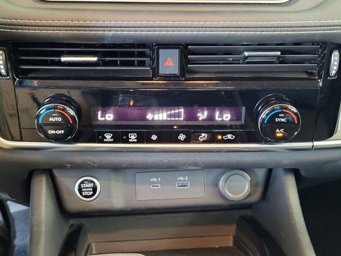 Certified 2023 Nissan Rogue SV image 13