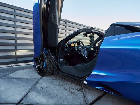 Used 2026 McLaren 750S Spider image 30