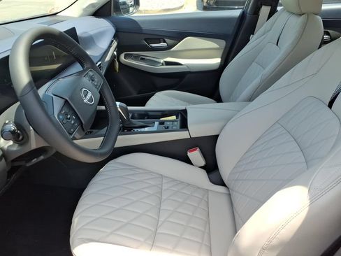 New 2026 Nissan Sentra SL w/ Floor Mat Package FWD image 16